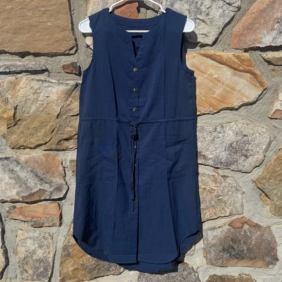 Navy Sleeveless Button-Front Midi Dress - Picture 2 of 10